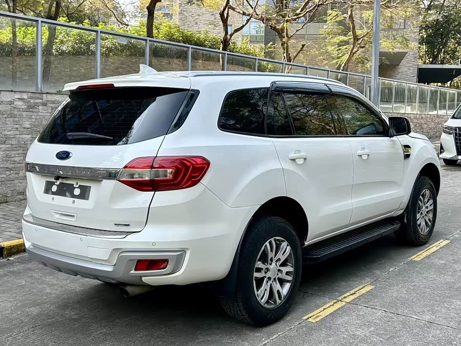 Ford Everest 2017 — фото 8