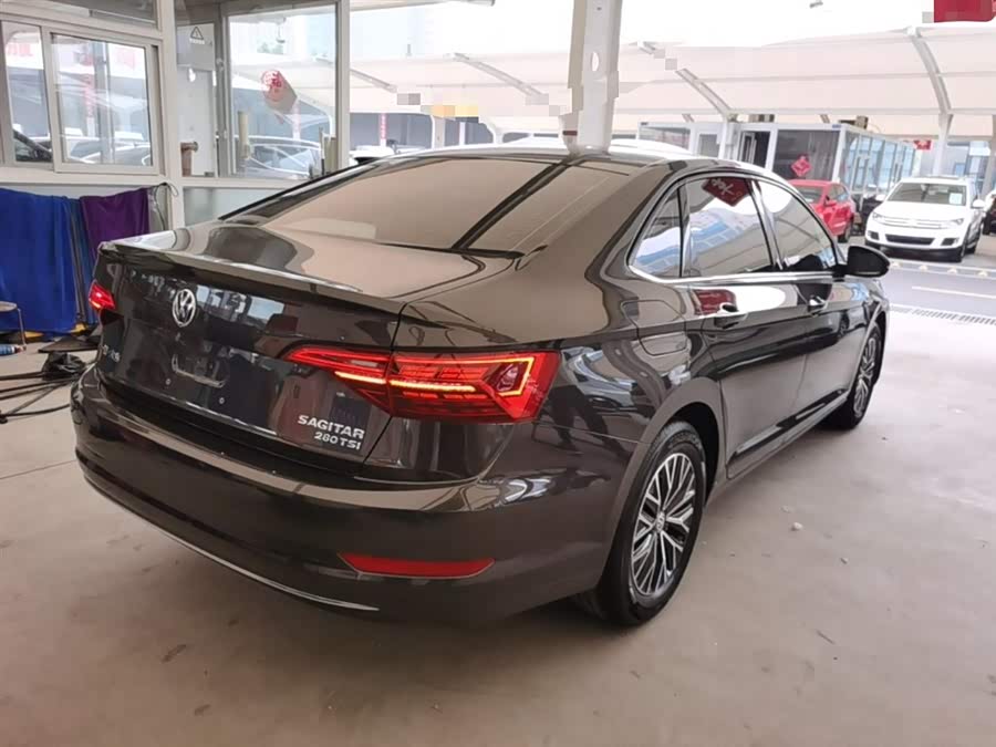 Volkswagen Sagitar 2020