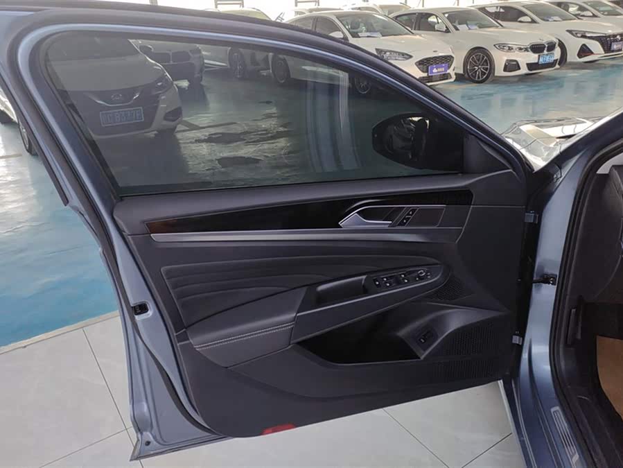 Volkswagen Passat 2022