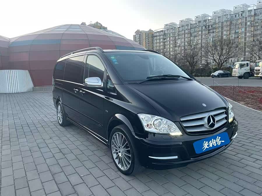 Mercedes-Benz Viano 2011