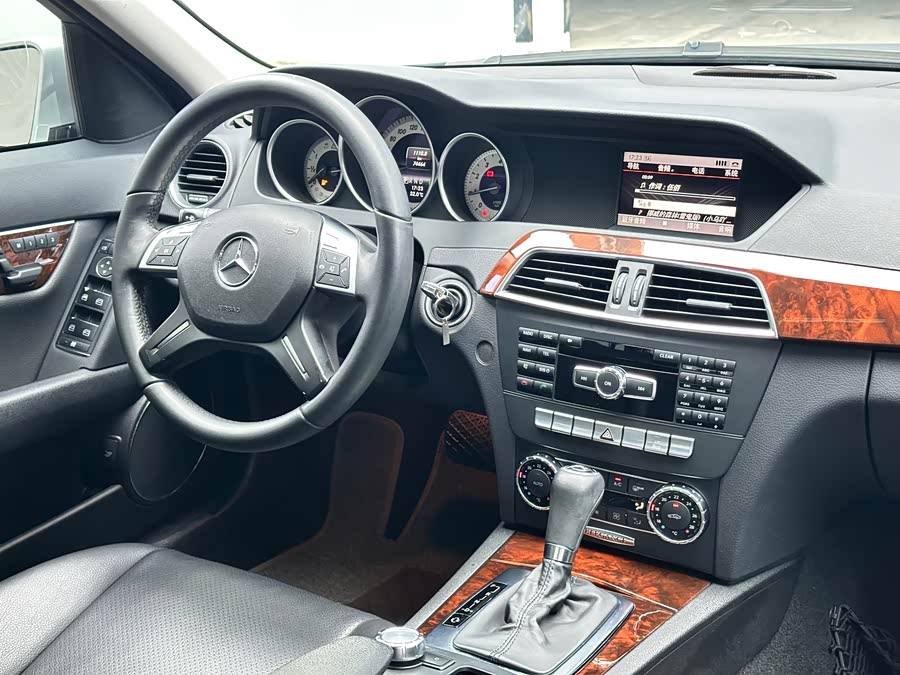 Mercedes-Benz C-Class 2013 — фото 11