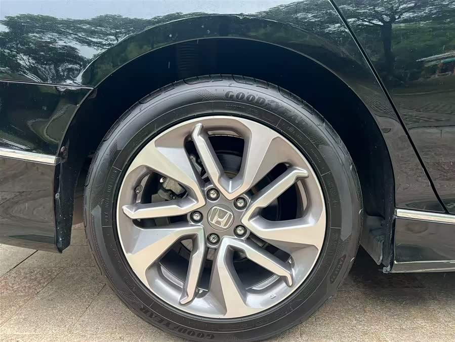 Honda Inspire 2019 — фото 17