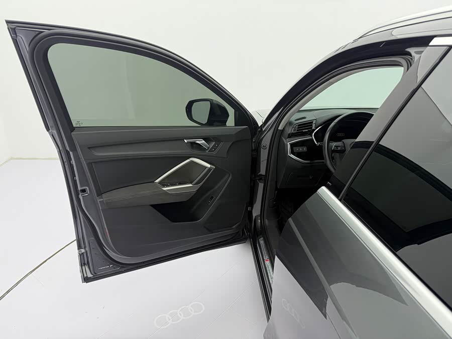 Audi Q3 2023 — фото 22