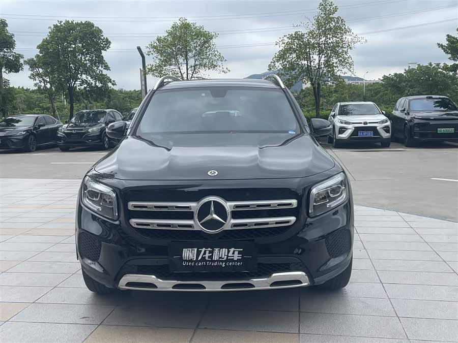 Mercedes-Benz GLB 2021