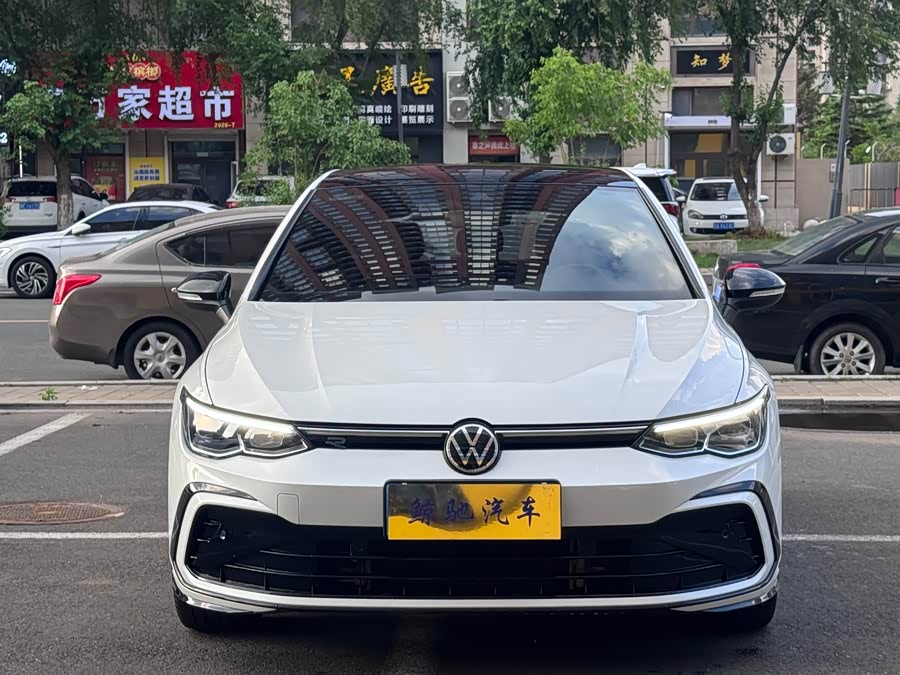 Volkswagen Golf 2021