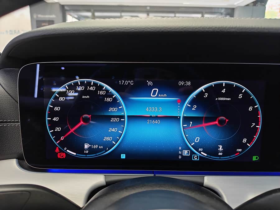 Mercedes-Benz E-Class 2023 — фото 12