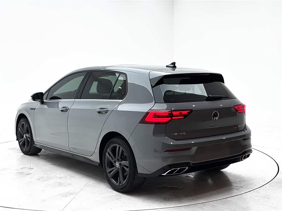 Volkswagen Golf 2021