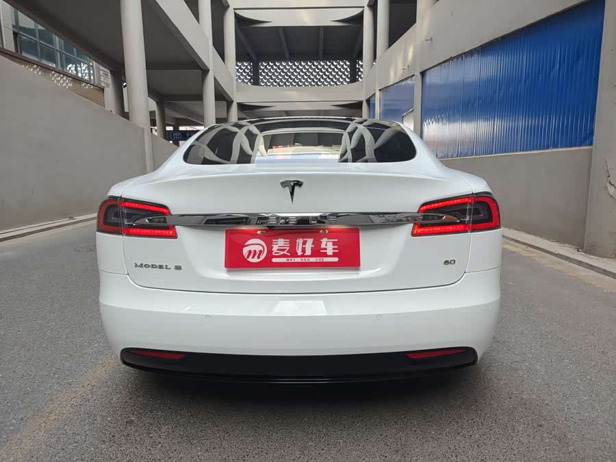 Tesla Model S 2016