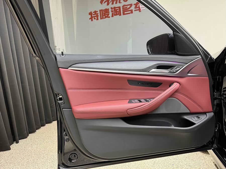 BMW 5 Series 2023 — фото 13