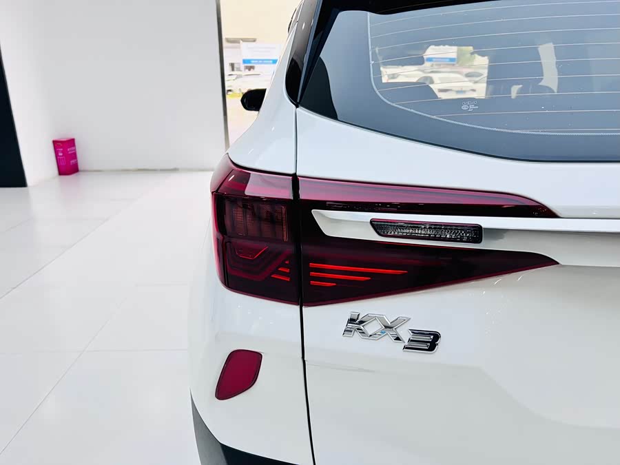 Kia KX3 Proud Running 2021 — фото 10
