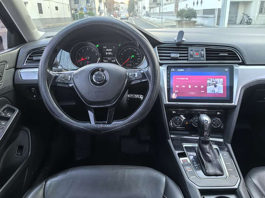 Volkswagen Lamando 2015