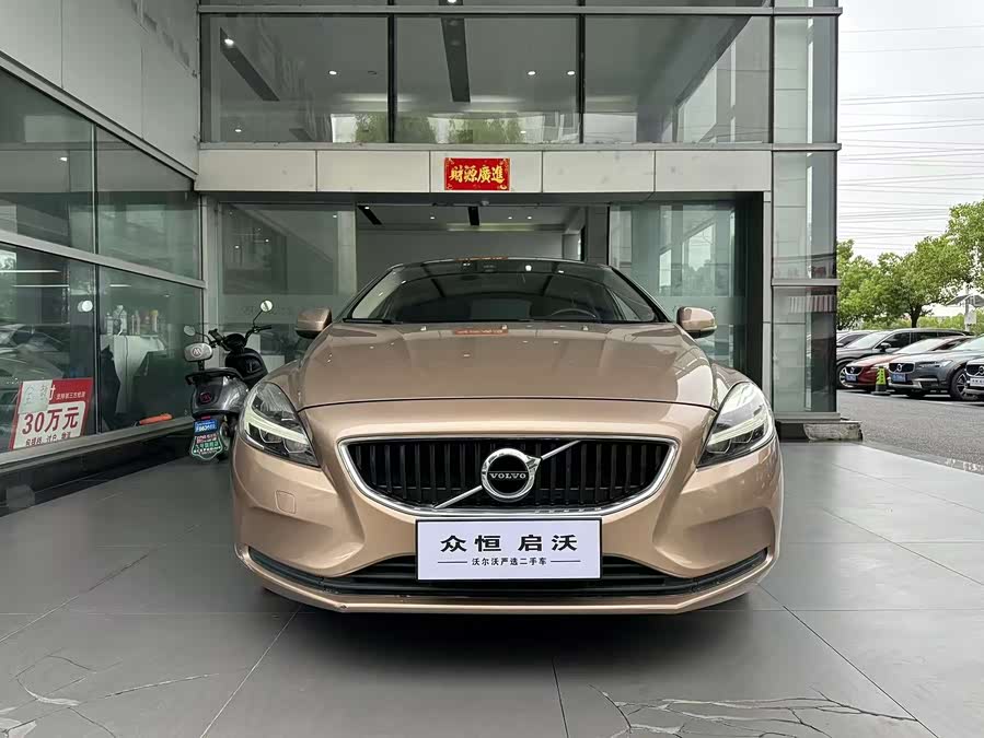 Volvo V40 2017