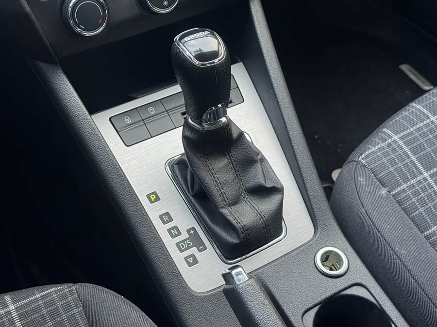 Skoda Octavia 2019 — фото 14