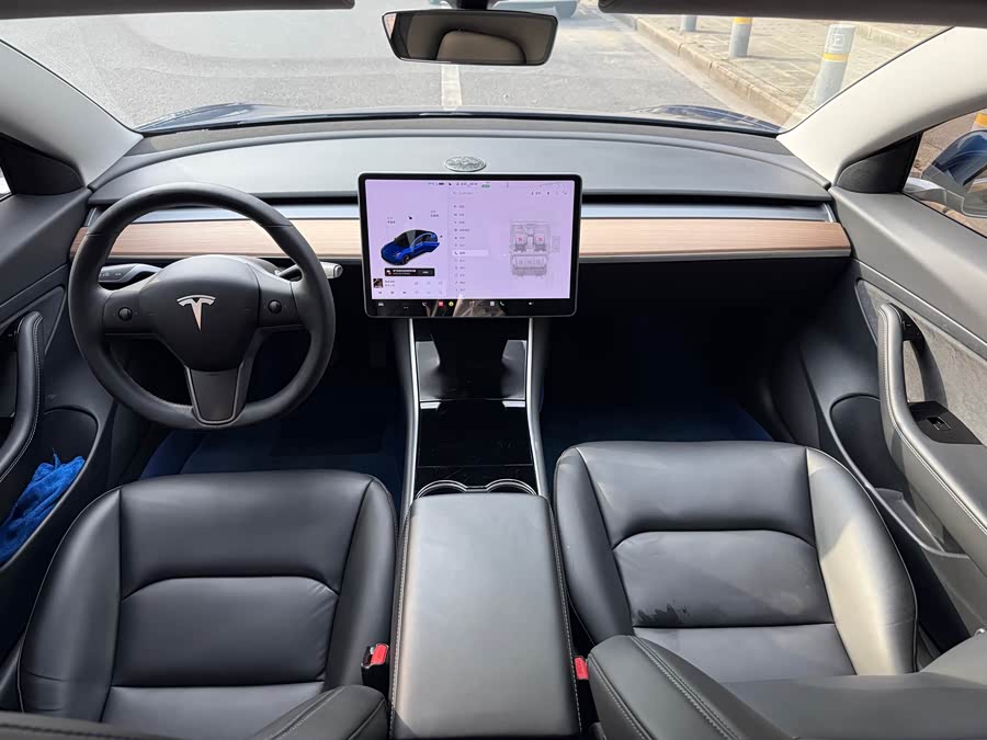 Tesla Model 3 2020