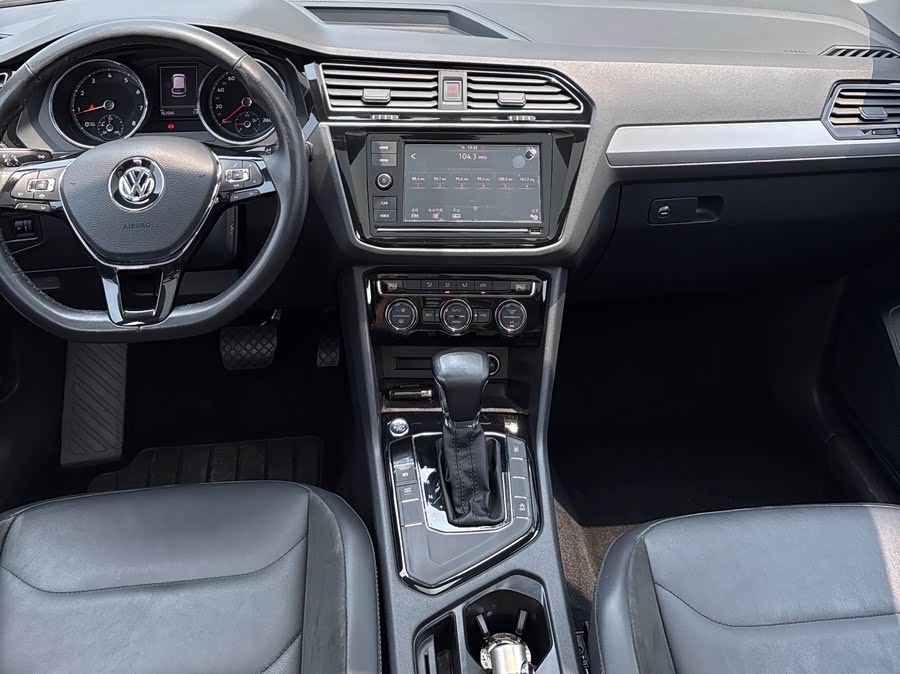 Volkswagen Tiguan L 2019 — фото 11