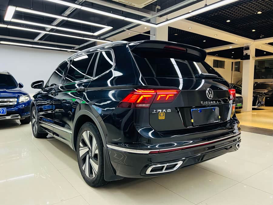 Volkswagen Tiguan L 2023 — фото 16