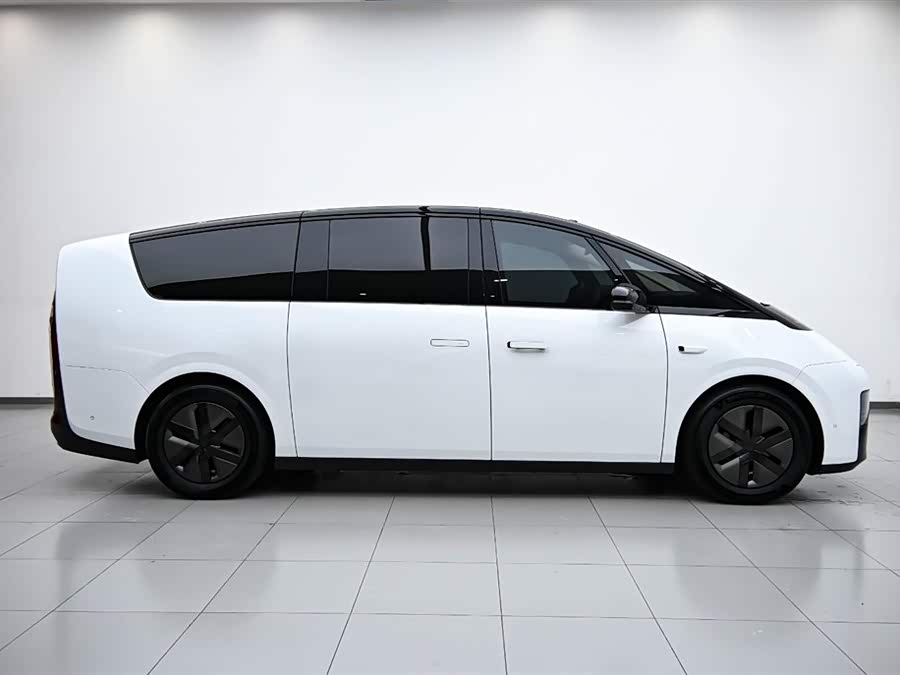 Li Auto MEGA 2025