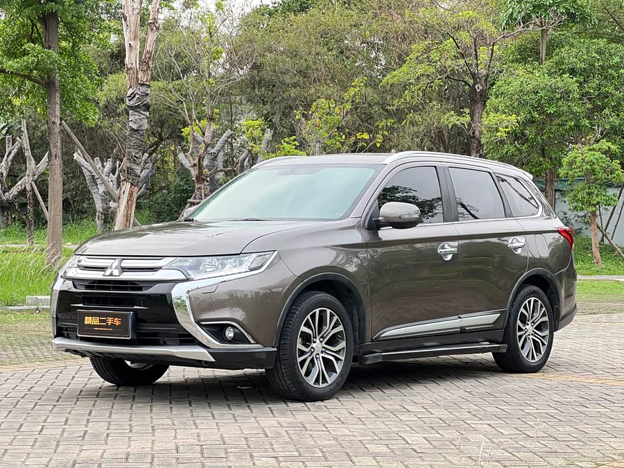 Mitsubishi Outlander 2016