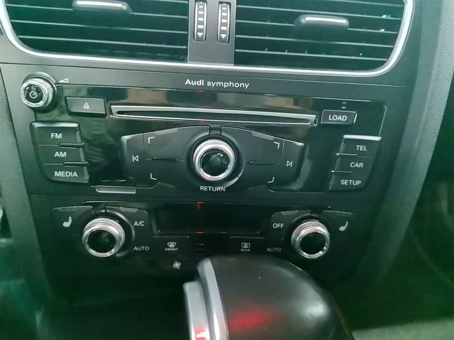 Audi A4L 2016