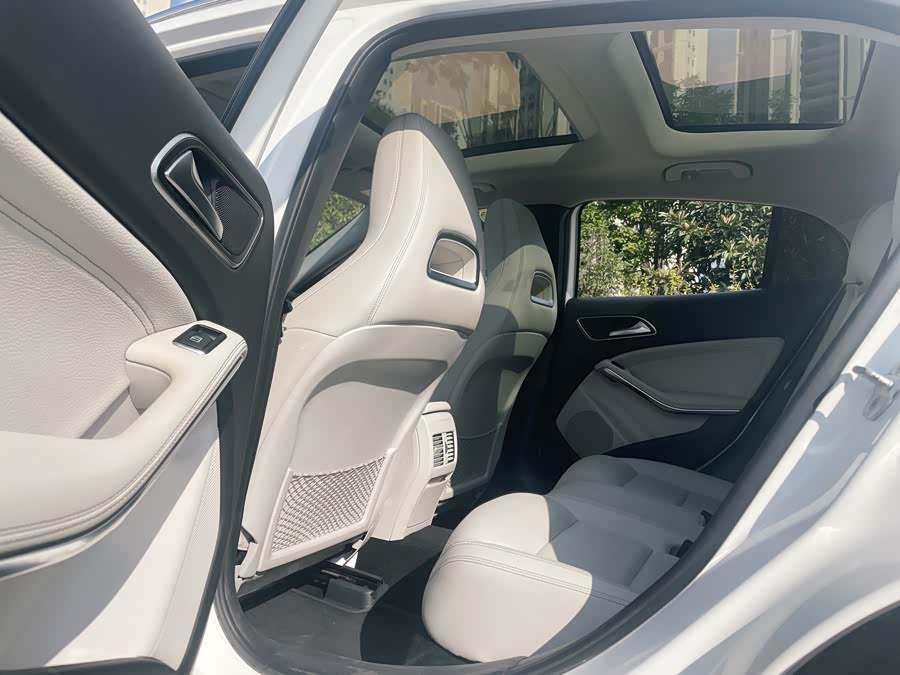 Mercedes-Benz GLA 2016