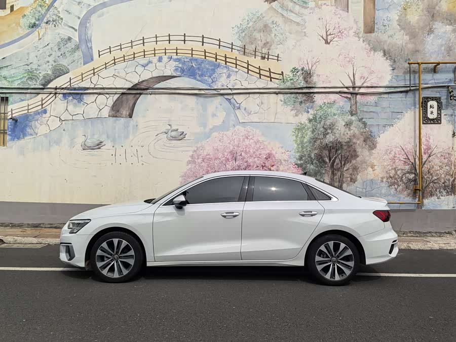 Audi A3 2021 — фото 11