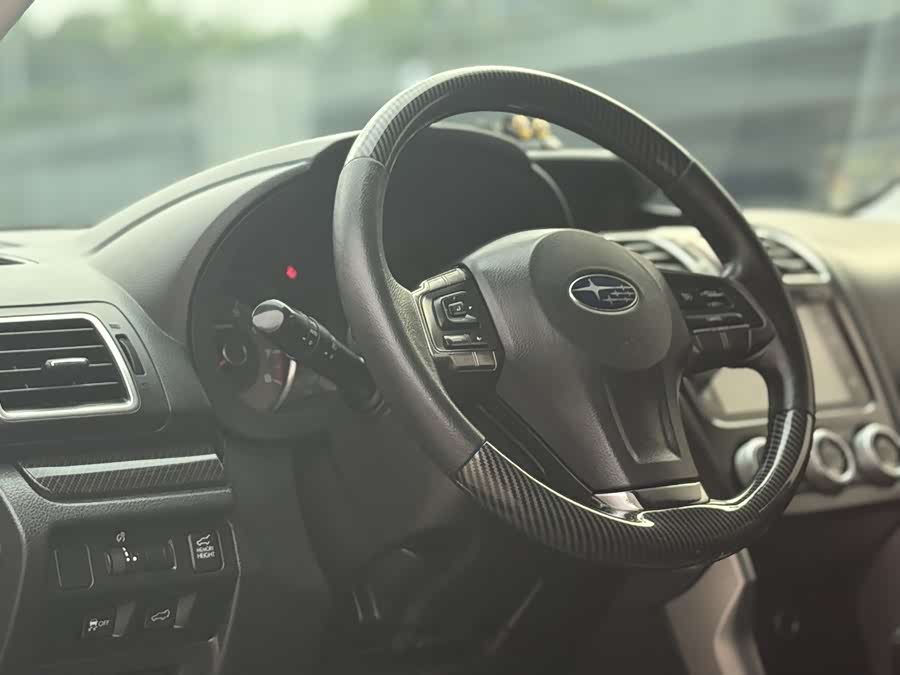 Subaru Forester 2015 — фото 14