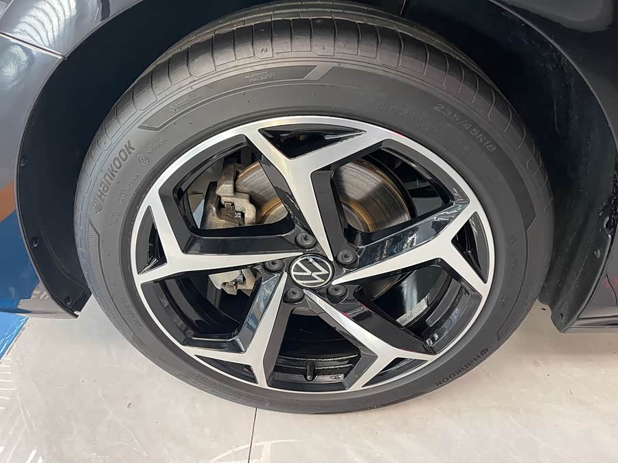 Volkswagen Passat 2025