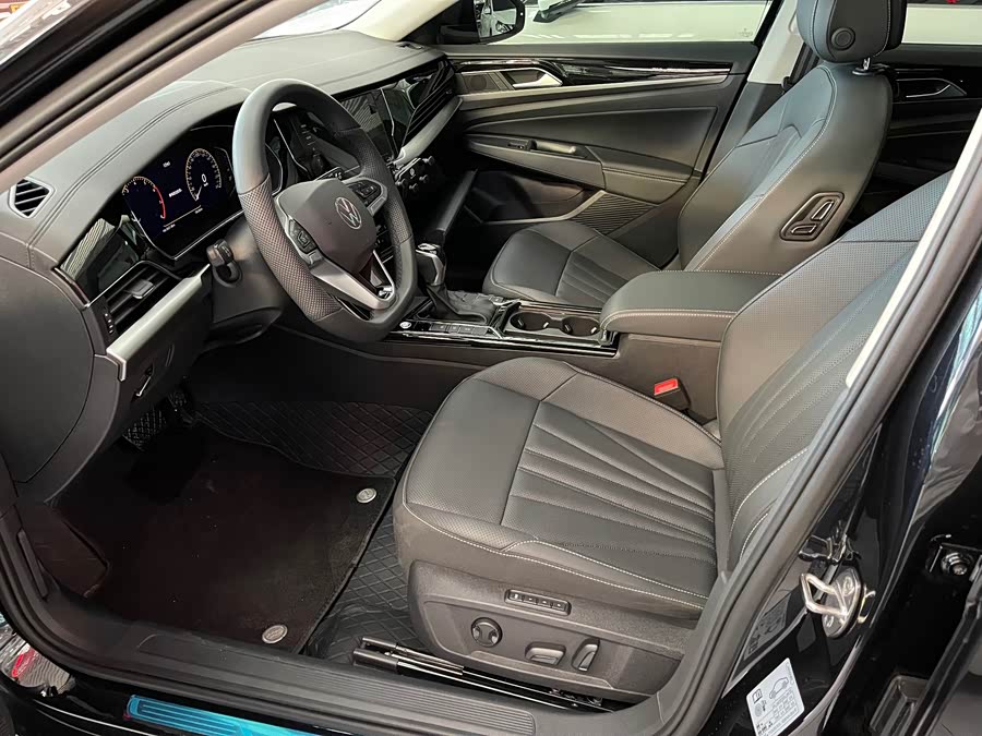 Volkswagen Passat 2025