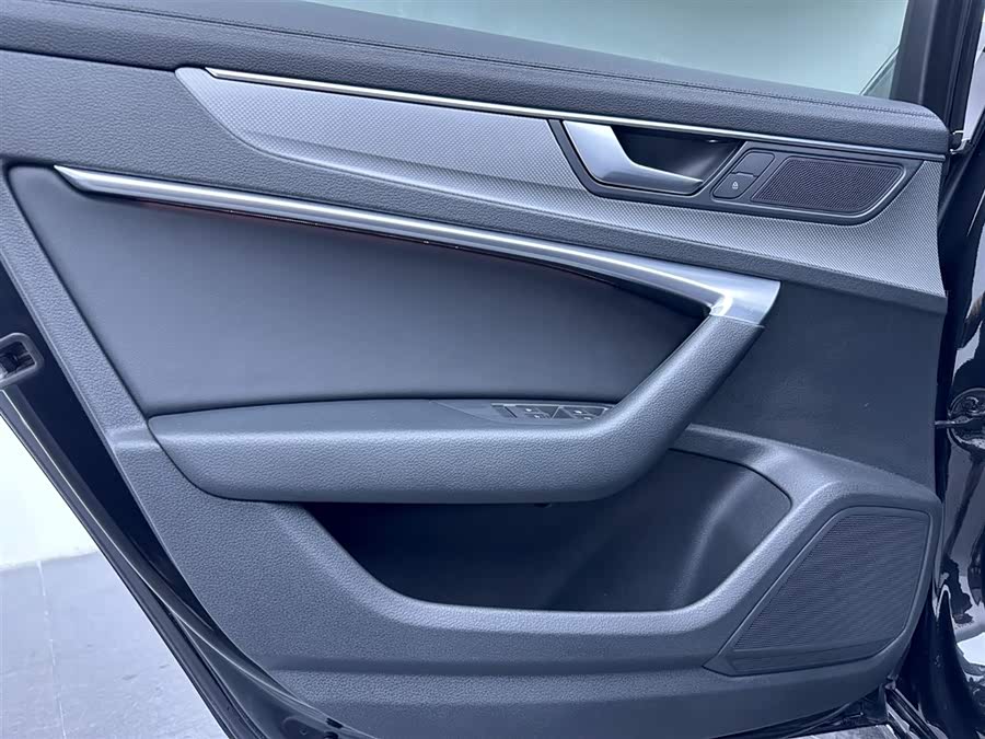 Audi A6L 2022 — фото 10