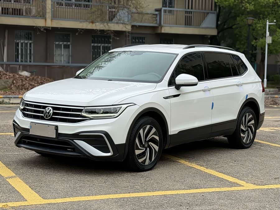 Volkswagen Tiguan L 2022