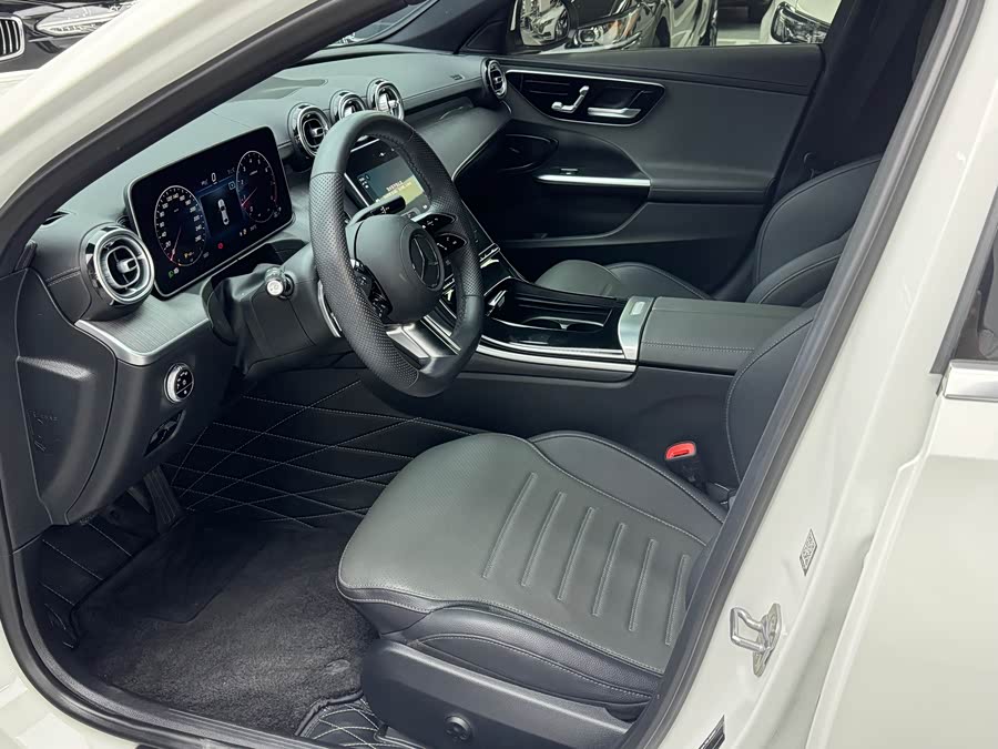 Mercedes-Benz C-Class 2023