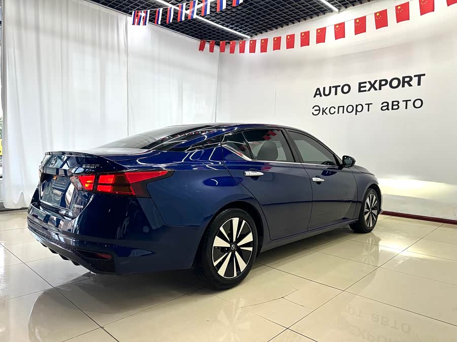 Nissan Teana 2022