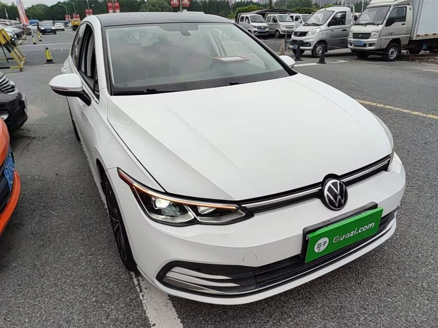 Volkswagen Golf 2021