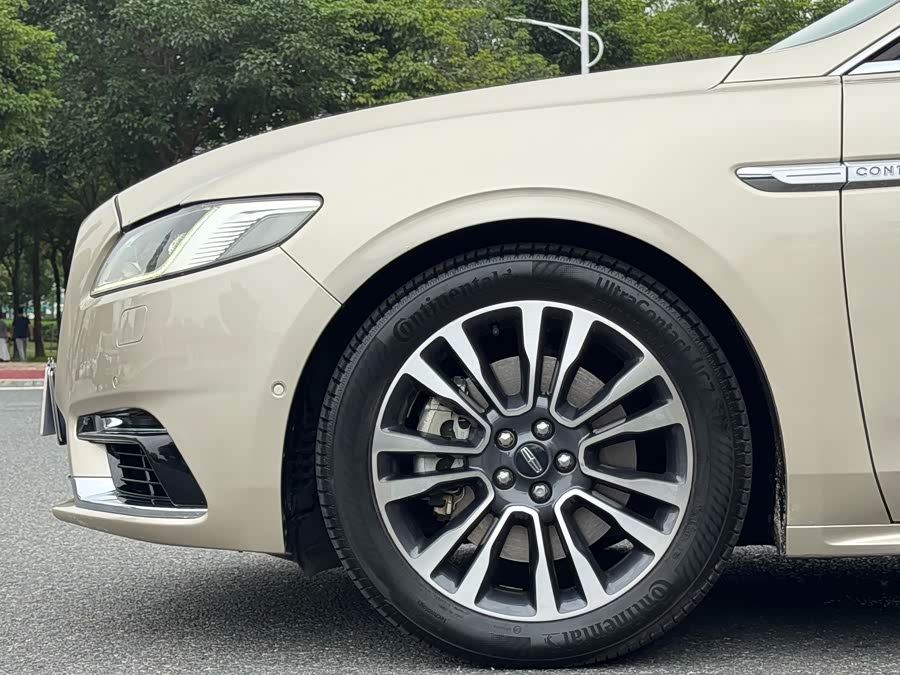 Lincoln Continental 2017