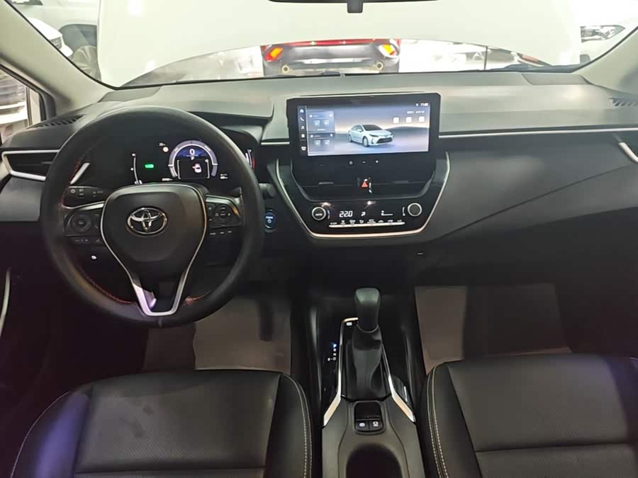 Toyota Corolla 2023 — фото 10