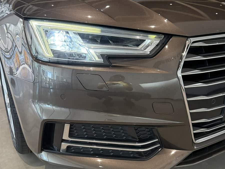 Audi A4L 2018 — фото 18