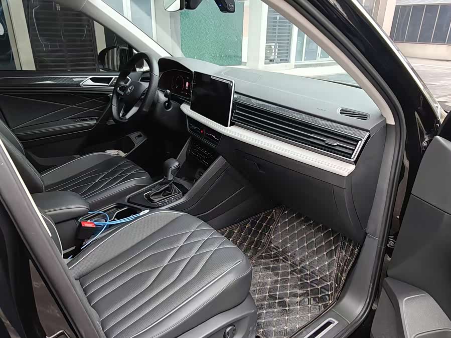 Volkswagen Tiguan L 2023