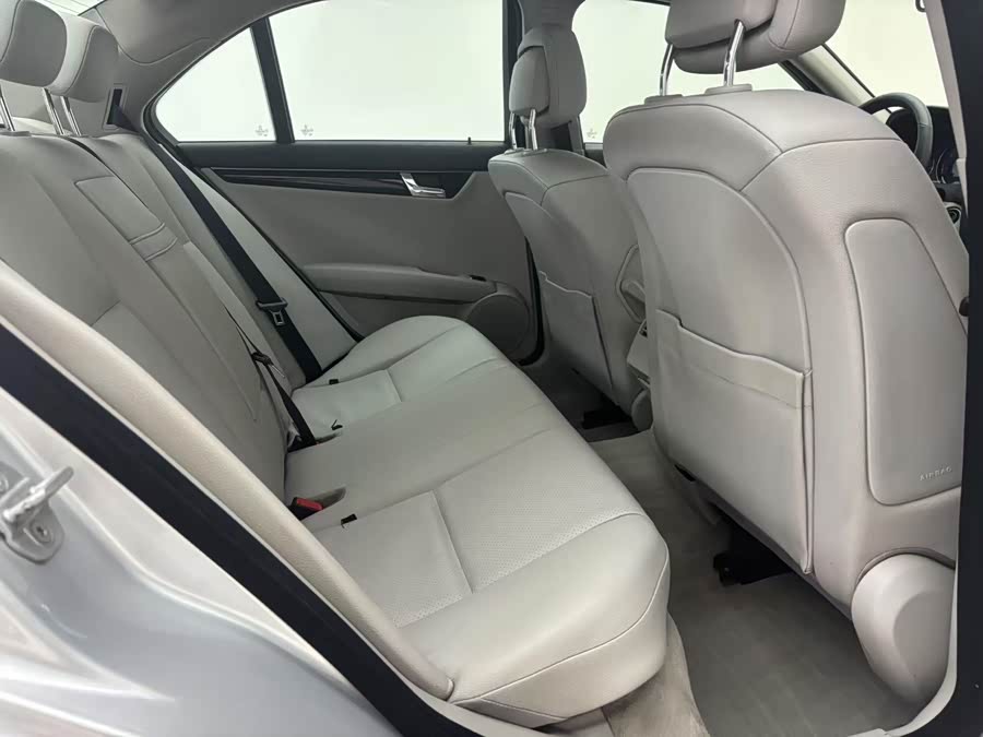 Mercedes-Benz C-Class 2010 — фото 15