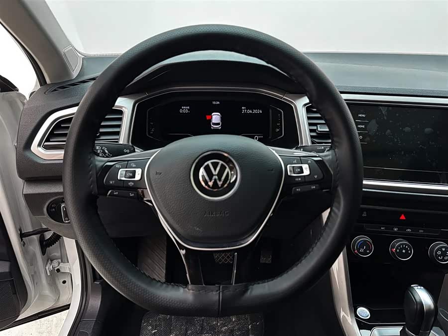 Volkswagen T-Roc 2022 — фото 11