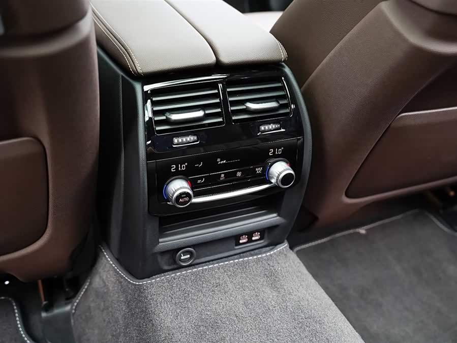 BMW 5 Series 2022 — фото 13