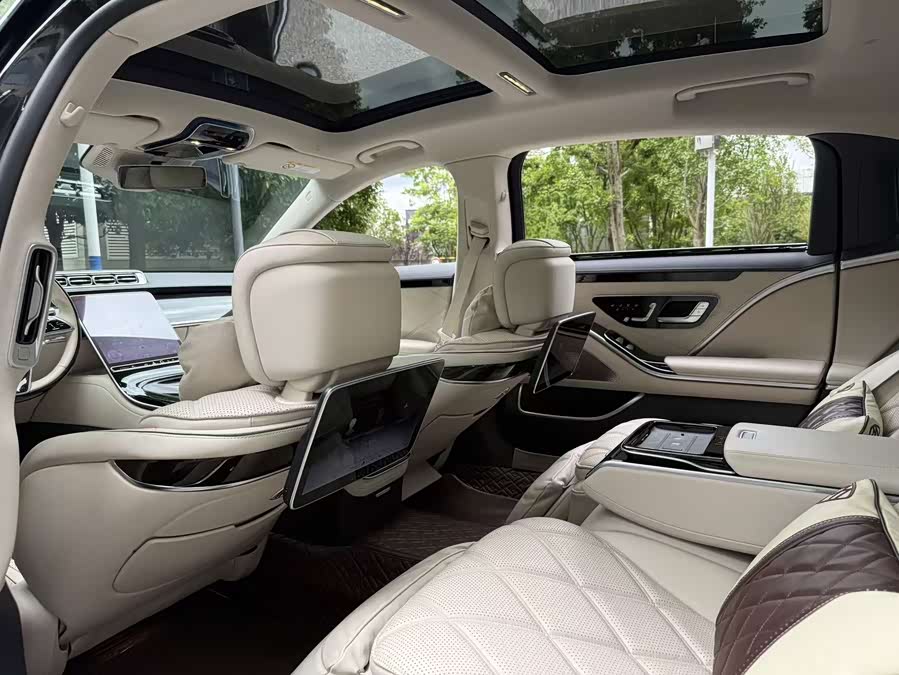 Mercedes-Benz Maybach S-Class 2023 — фото 13