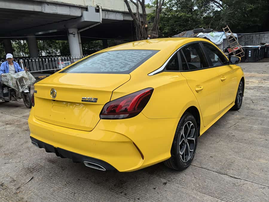 MG MG5 2021
