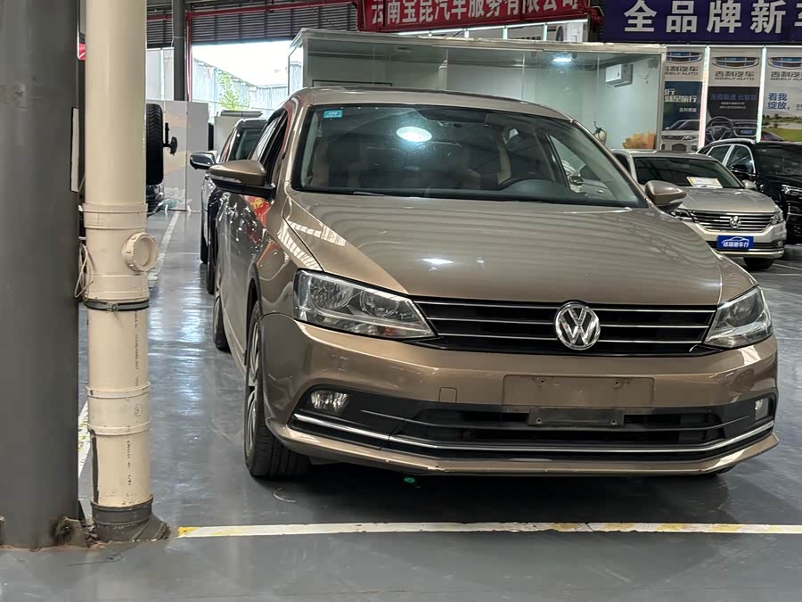 Volkswagen Sagitar 2017