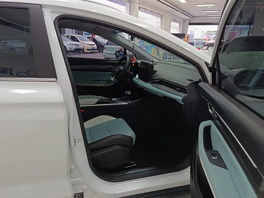 Geely Emgrand S 2022 — фото 8