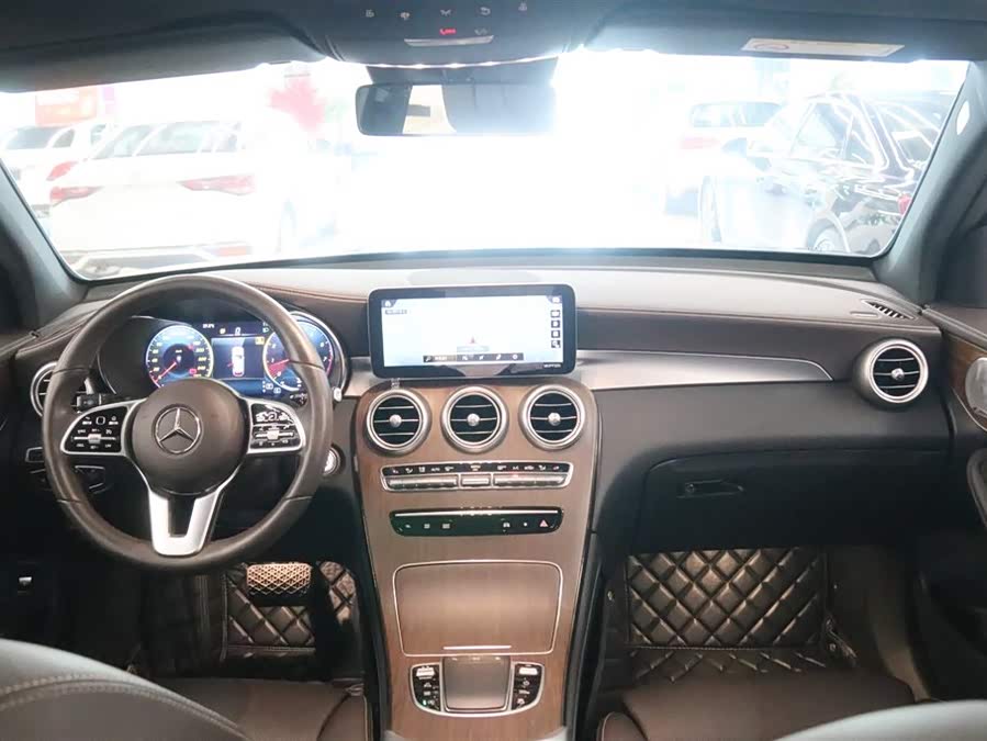 Mercedes-Benz GLC 2021