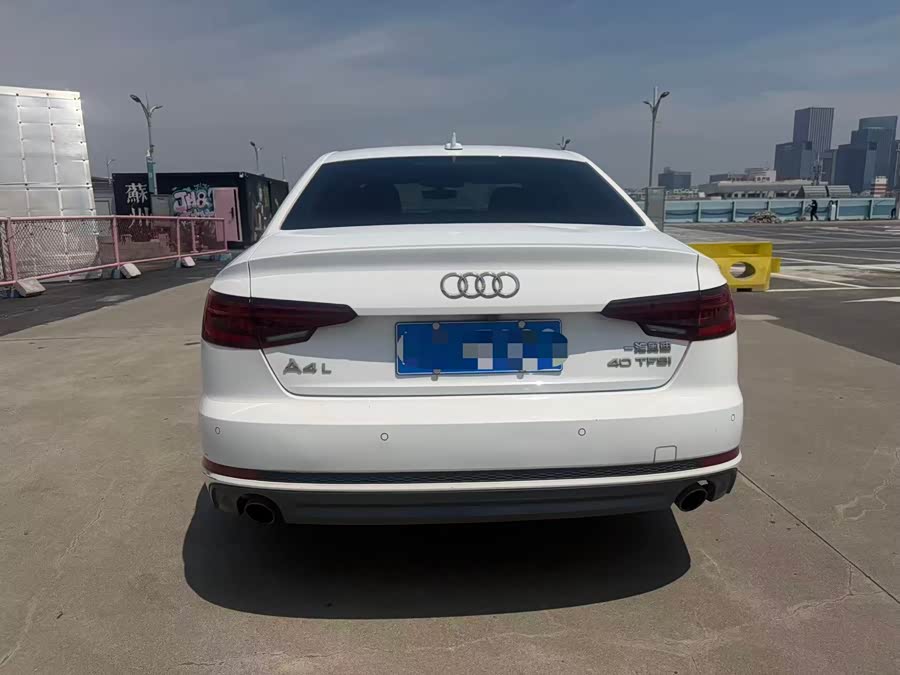 Audi A4L 2018