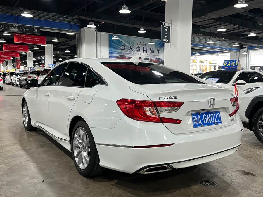 Honda Accord 2018 — фото 9
