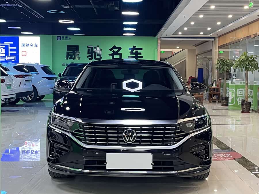 Volkswagen Passat 2023