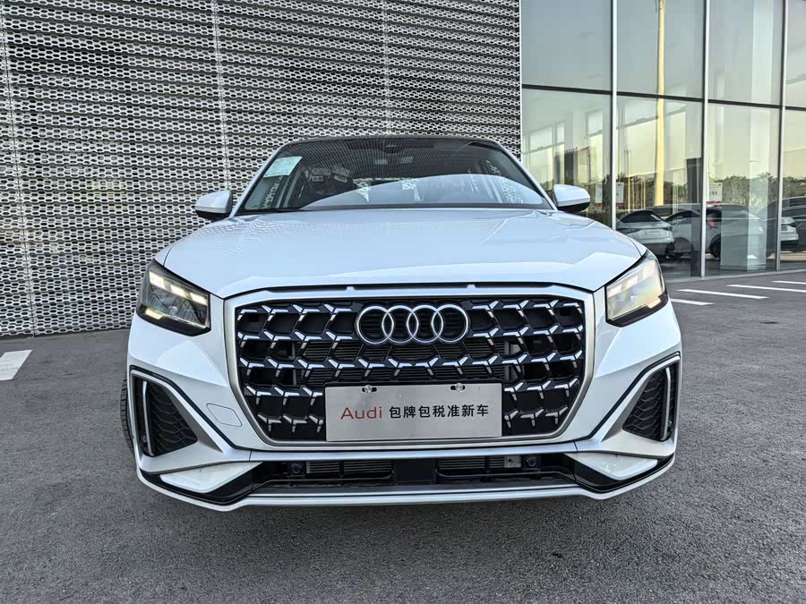 Audi Q2L 2025