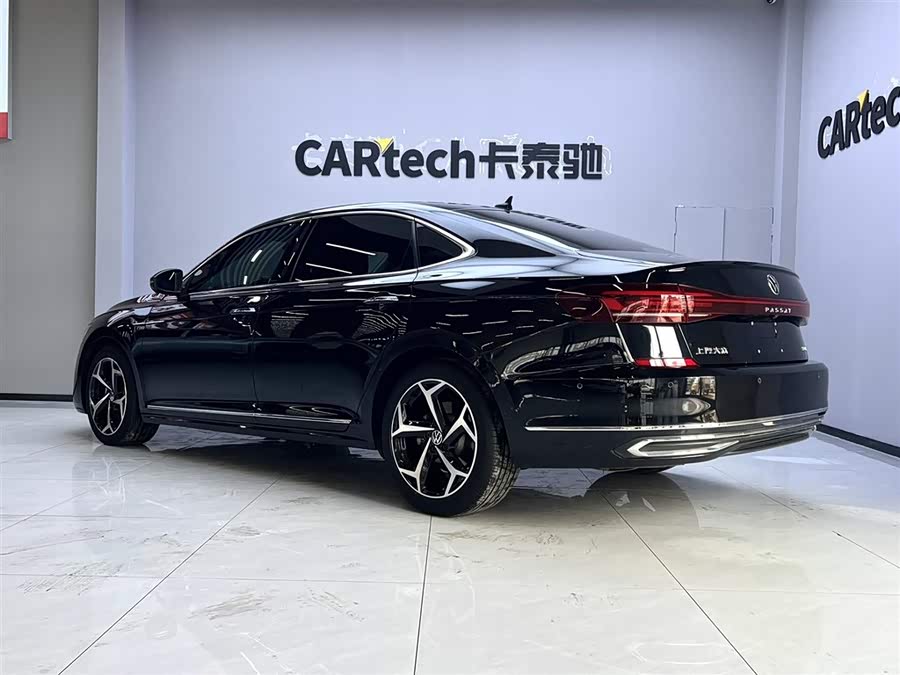 Volkswagen Passat 2023
